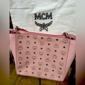 MCM Medium Aren VI Leather Hobo Bag